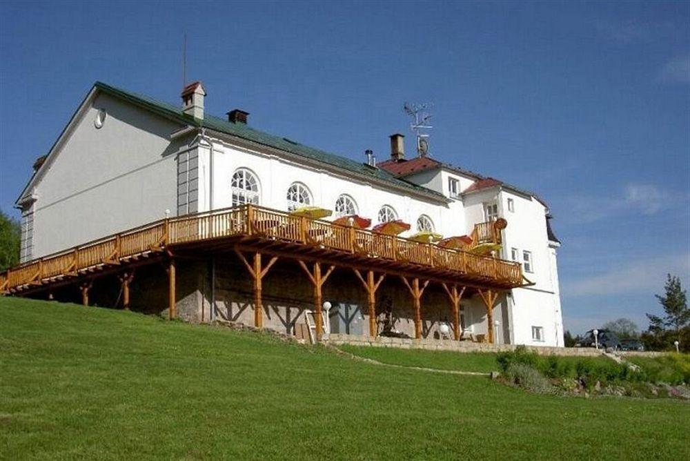 Hotel Zámeček Janovičky Broumov Exterior foto